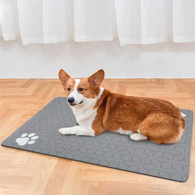 Le courant Cat & Dog Feeding Mat for Bowl,Pet Eating mat,Absorbent-Non-Slip.Quick Dry Dog Water Bowl Dispenser Mat,Backing Pet Placemat for Messy Drinkers,Grey.Dog Paw-15.7x23.6 in