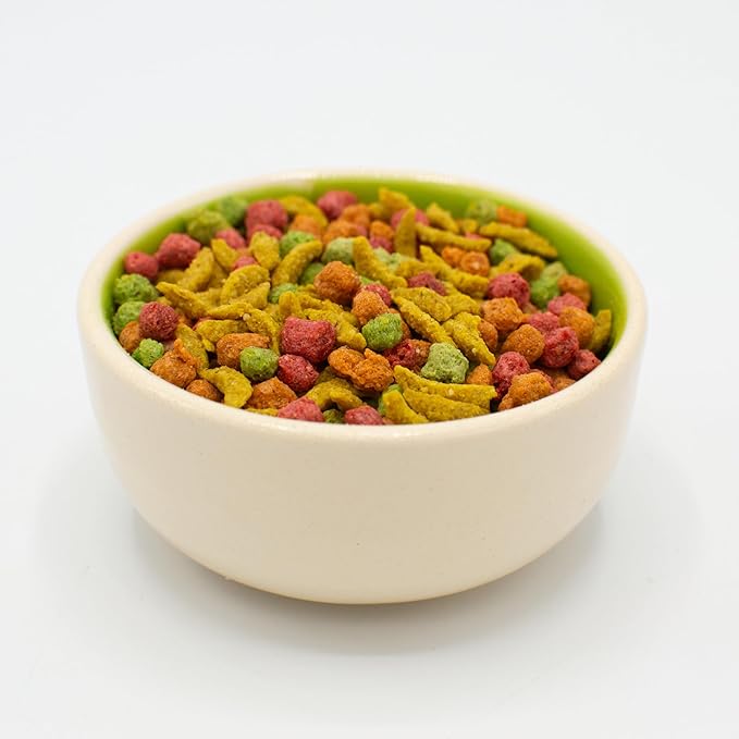 ZuPreem FruitBlend Bird Food, Bird Feed Pellets for Cockatiel, Lovebird, Quaker, Small Conure, Lorikeet, Core Nutrition with Natural Fruit, Cockatiel Food, Conure Feed, (Medium, 10 lb Bag)