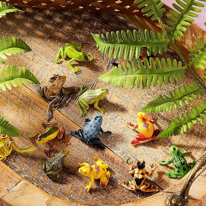 24 Pieces Plastic Frogs Toy Mini Vinyl Realistic Frog Decorations Fun Rain Forest Character Figures Lifelike Toy for Rana Crafting Party Supplies Home Decor Game