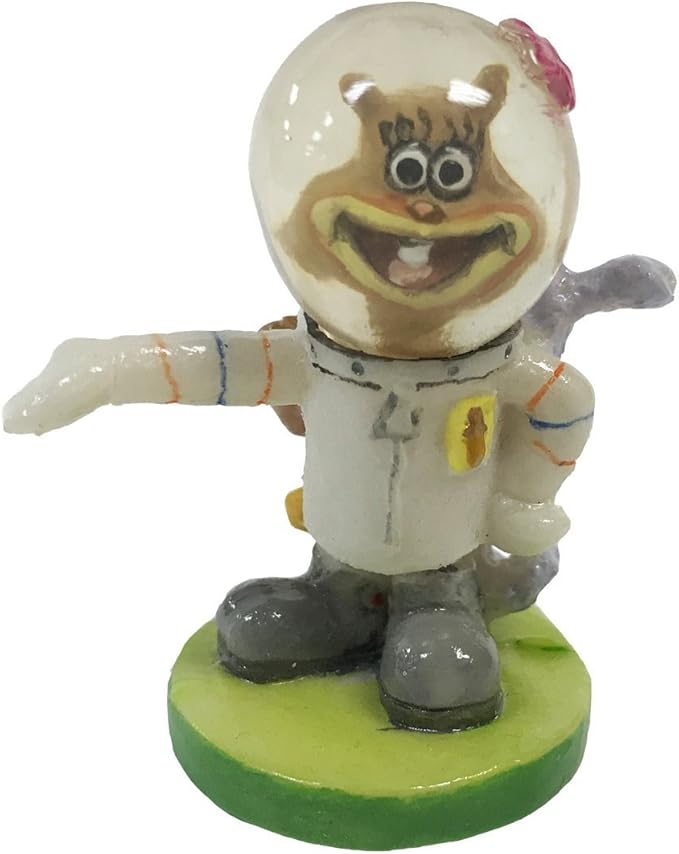 Penn-Plax Officially Licensed Spongebob Squarepants Aquarium Ornament – Sandy (Mini/Small Size) – Perfect for Freshwater and Saltwater Tanks