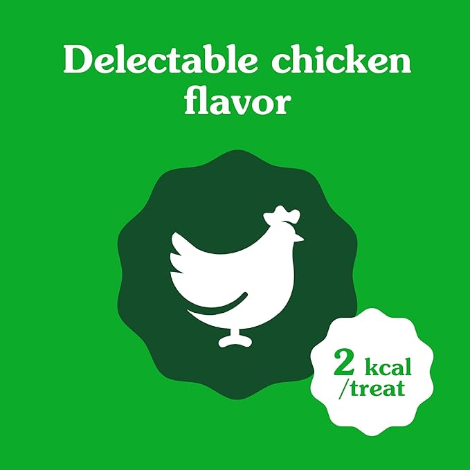 Greenies Feline Smartbites Skin & Fur Crunchy and Soft Cat Treats, Chicken Flavor, 4.6 oz. Pack
