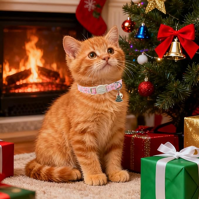 Christmas Cat Collar,Unique Style Paws Kitten Collars,Cute Cats Collar with Bell,Adjustable Kitten Collar Breakaway Buckle with Santa Claus,Christmas Tree Pattern,Ideal Gift for Boy Girl Cats