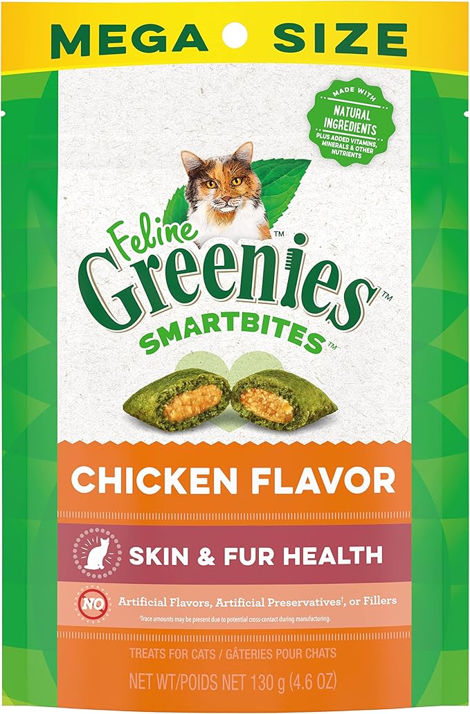 Greenies Feline Smartbites Skin & Fur Crunchy and Soft Cat Treats, Chicken Flavor, 4.6 oz. Pack