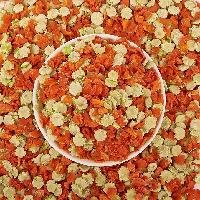 Rabbit Food - Carrot and Pea Flakes, Suitable Snacks for Rabbits, Chinchillas, Guinea Pigs, Hamsters and Other Small Herbivores (1.5 lb (Pack of 1))